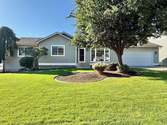814 East Country Hill Court