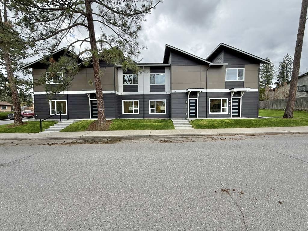 3925 East 32nd Avenue - 2