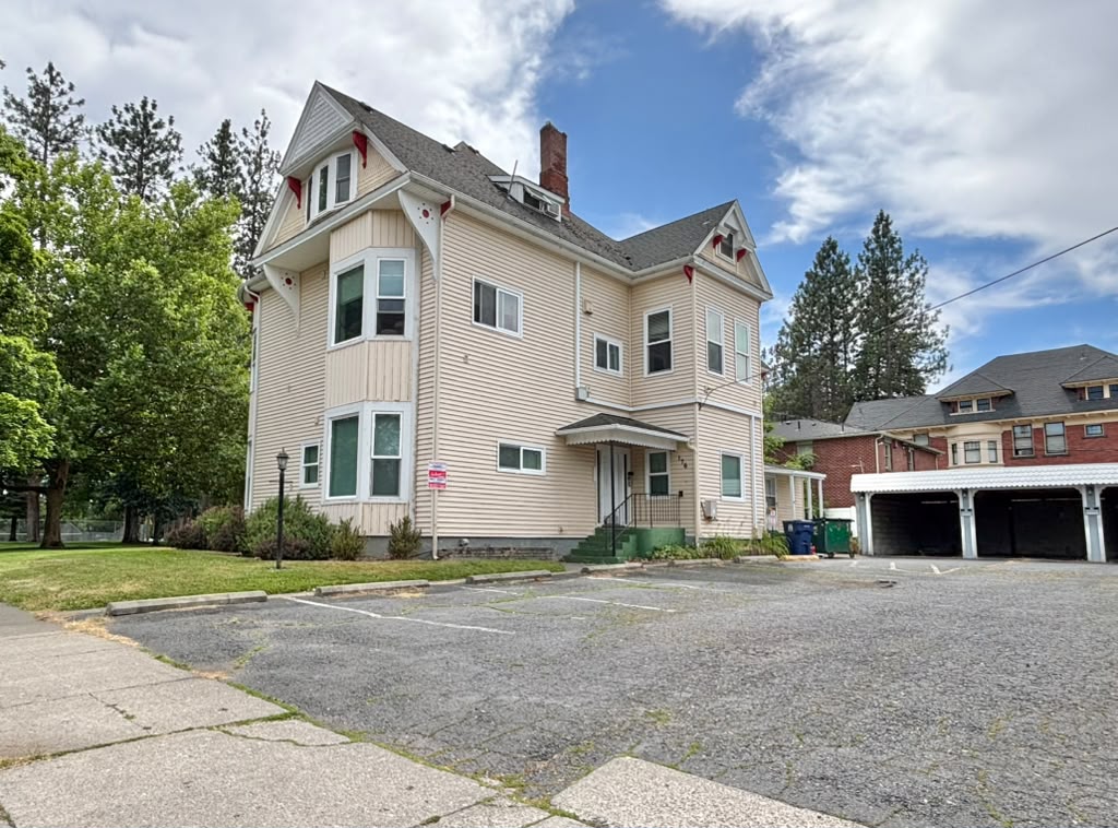 176 South Chestnut Street - 5
