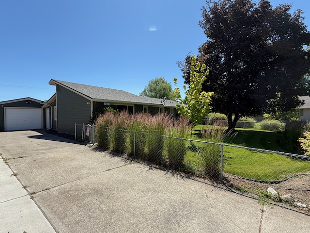 5010 North Tiara Court